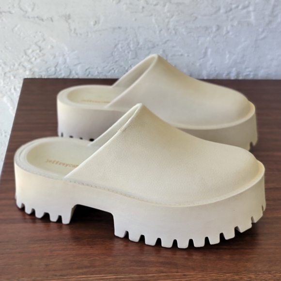 Jeffrey Campbell Women Sandals 6 Cream Platform Slip On Chunky Sole Clogs Shoes - Picture 1 of 8